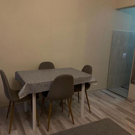 Central House Oradea Eksteriør billede